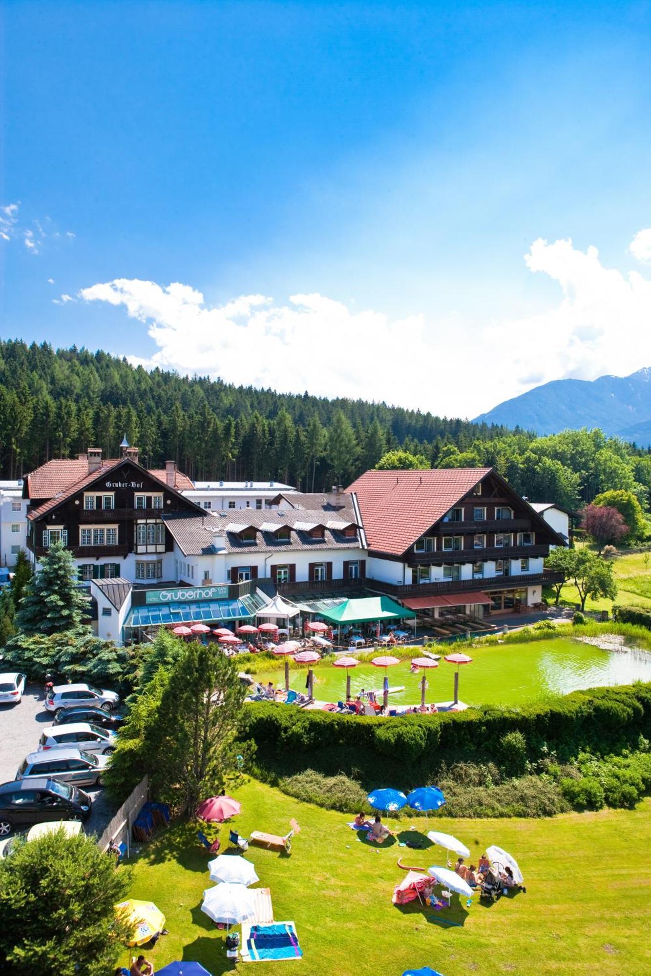 Hotel Gruberhof Innsbruck Igls B&B ภายนอก รูปภาพ